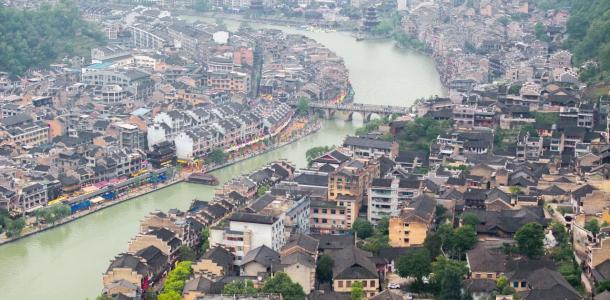 成都集合贵州7日自驾：【多彩贵州】天龙屯堡+黄果树+荔波小七孔+榕江村超+龙宫+大利侗寨+乌冬苗寨+-大自驾网