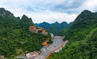 珠三角出发广西5日自驾游：寻味国家地理标志美食封开杏花鸡-马山黑山羊-陆川猪-南宁宁蒙鸭5日游-推荐