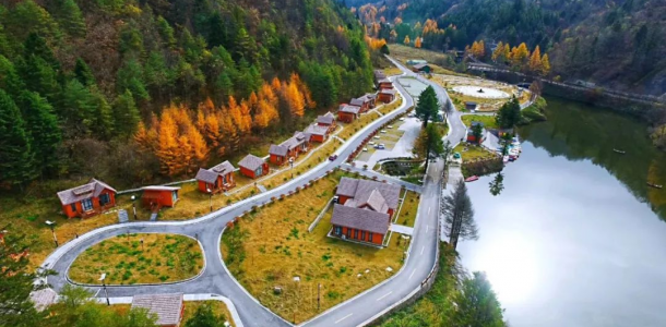 武汉出发神农架3日自驾游：【野趣神农架】神农天路-秘境松巴线-原始森林小众穿越3日游-大自驾网