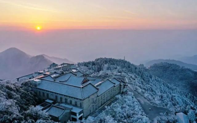 武汉出发湖南3日自驾游：带家人南岳衡山祈福-南岳里新年庙会-陪孩子醴陵捡宝3日游