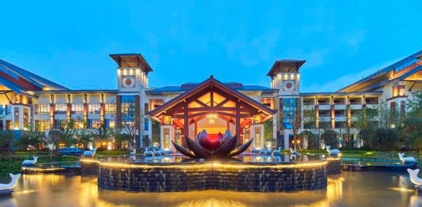 武汉出发安徽池州铜陵3日自驾游：犁桥江南水镇-九华山大佛-阿尔卡迪亚温泉-大愿文化园休闲3日游-大自驾网