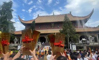 武汉出发湖南3日自驾游：赴南岳庙会祈千年福运-游华谊影视小镇-访伟人故里3日游-推荐