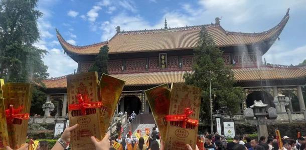 武汉出发湖南3日自驾游：赴南岳庙会祈千年福运-游华谊影视小镇-访伟人故里3日游-大自驾网