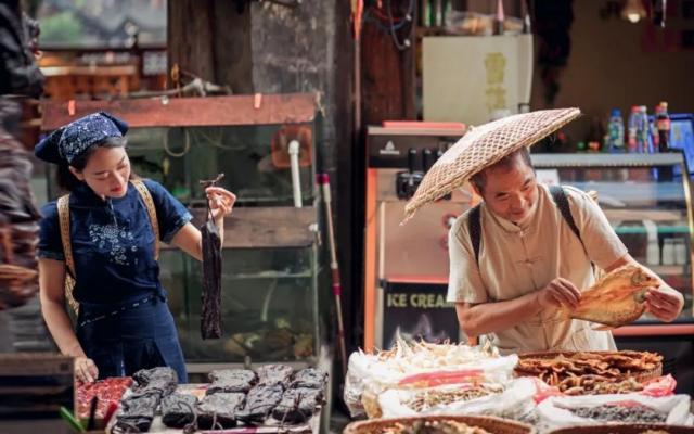 江苏出发湖南湘西7日自驾游：神秘湘西边城茶峒-矮寨奇观-芙蓉镇-凤凰记忆小众轻奢7日游