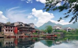 武汉出发湖南湘西5日自驾游：【神秘湘西】边城茶峒-矮寨奇观-芙蓉镇-凤凰古城小众轻奢5日游-推荐