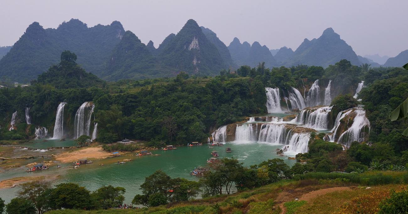 广东出发广西中越边境6日自驾游：巴马长寿乡-延边公路-德天瀑布-通灵大峡谷-北海6日自驾游