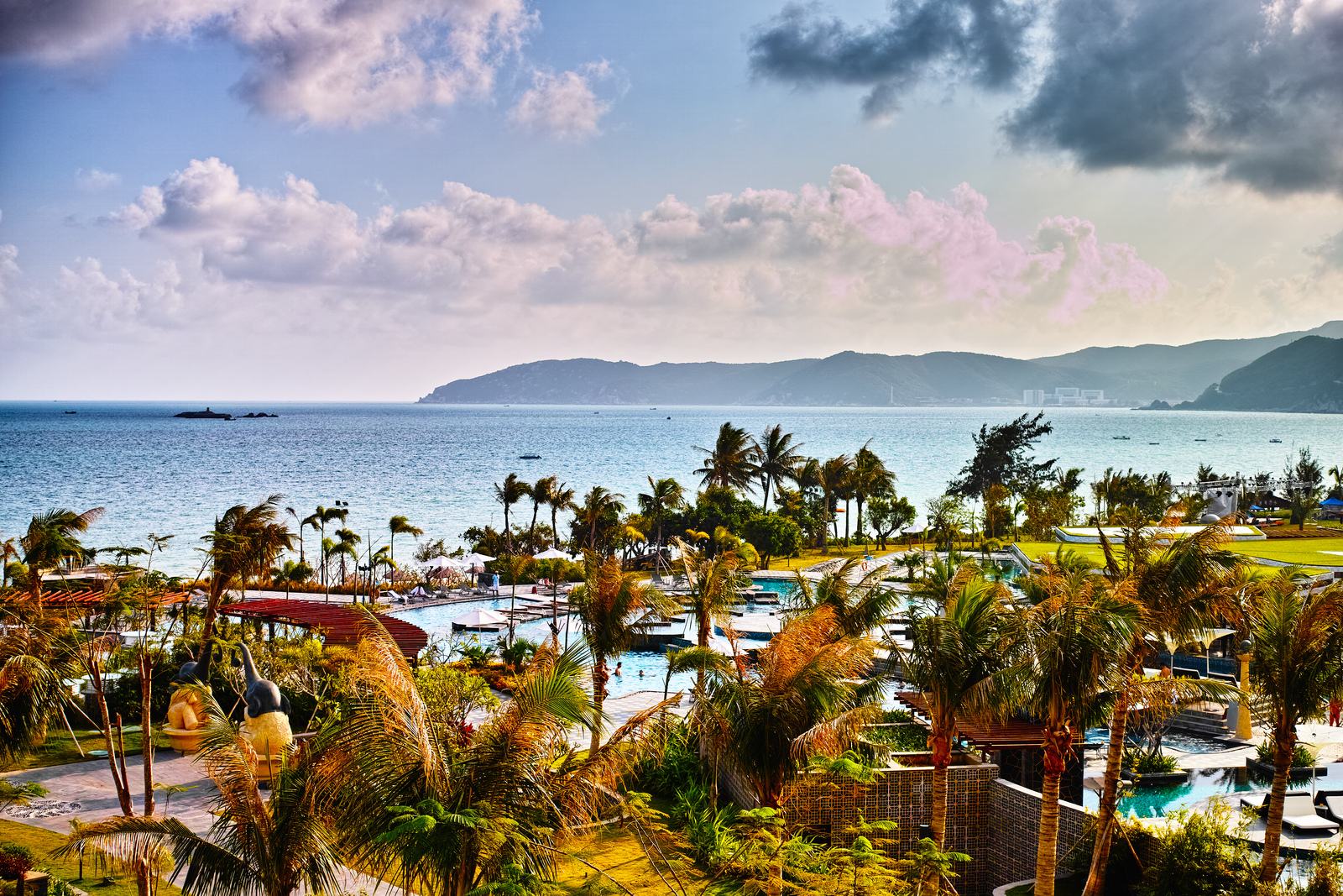 海南醉美环岛，扬帆出海，品尝海鲜大餐6天5晚落地自驾游