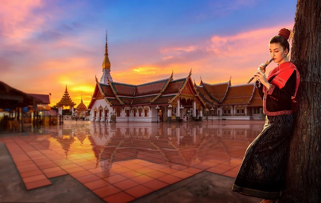 重庆出发老挝8日自驾游：走进梦里寮国-古都琅布拉邦-万荣8日境外自驾之旅