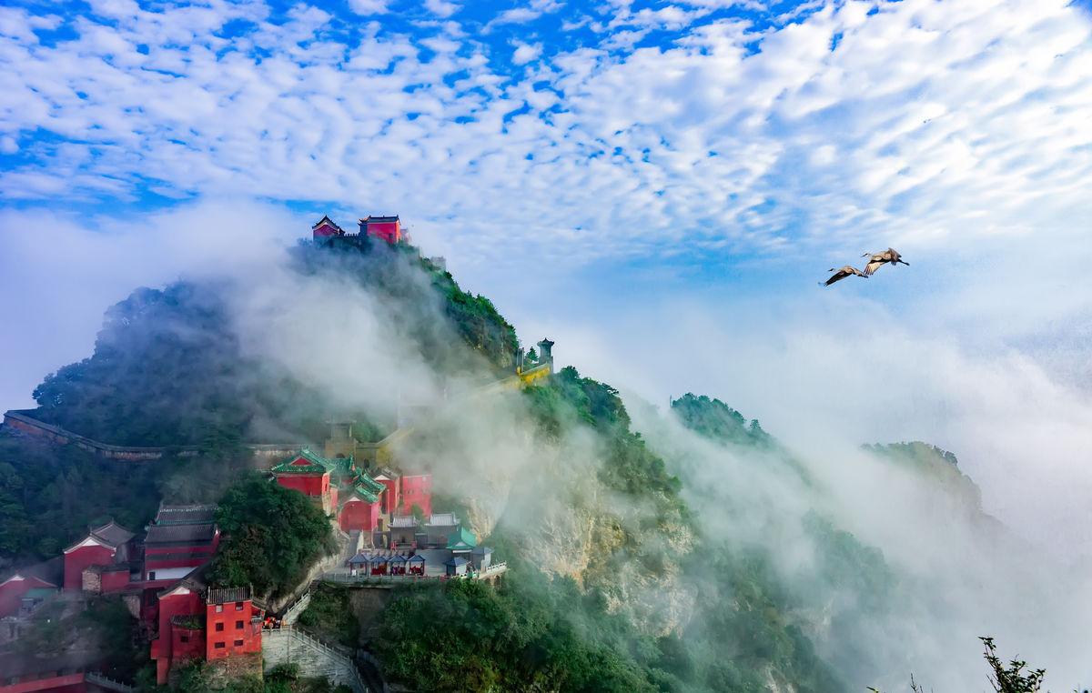 山东出发湖北6日自驾游：武当山-神农架-三峡大坝-水上公路休闲游