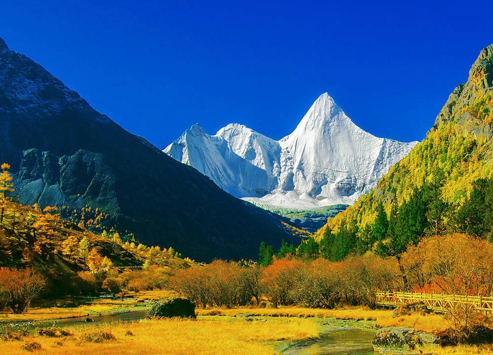 重庆出发川西6日自驾游：稻城亚丁-甲居藏寨-新都桥-塔公草原6日自驾游