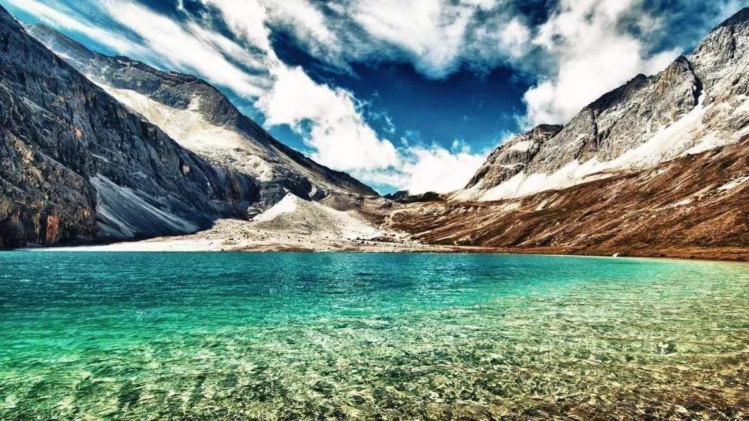 合肥出发稻城亚丁6日自驾游：康定-新都桥-毛垭大草原-牛奶海6日秘境之旅