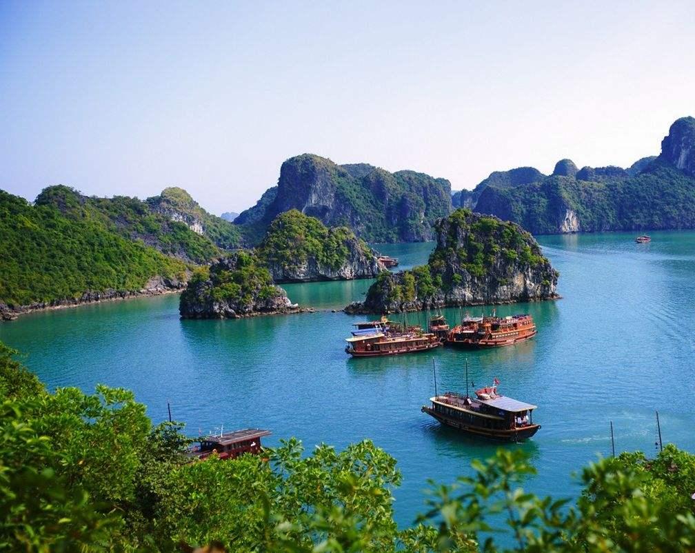 广东出发越南5天自驾游：下龙湾-天堂岛-月亮湖-吉婆岛品越南美食5天自驾游