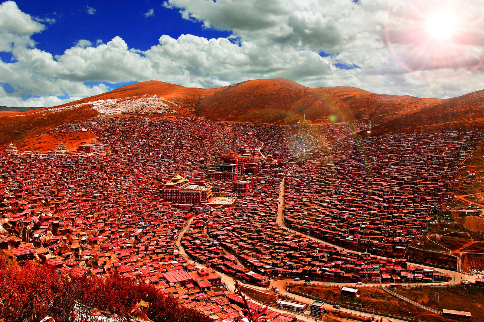 成都出发红色佛国色达4日自驾游：马尔康-八美镇4日川西小环线自驾游