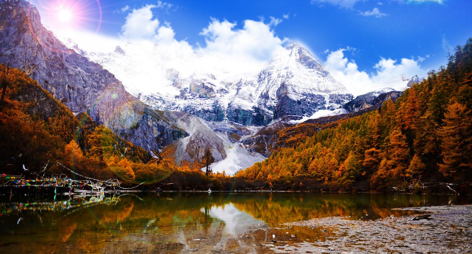 成都出发稻城县香格里拉镇6日自驾游：稻城亚丁-新都桥-泸定桥6日秋季深度摄影之旅