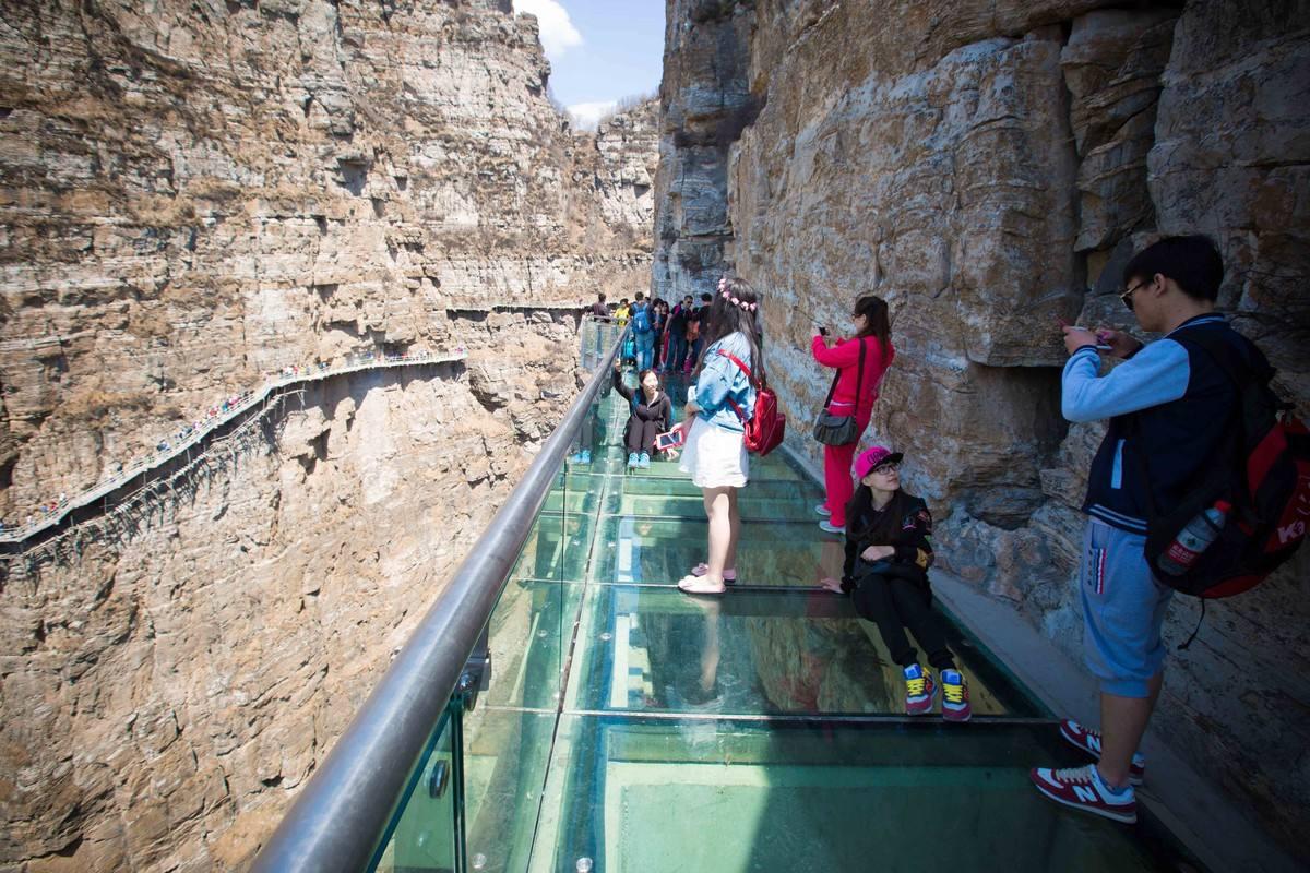 周末2日济南周边自驾游：暖泉古镇穿越时空-白石山赏秋-挑战玻璃栈道2日休闲自驾游