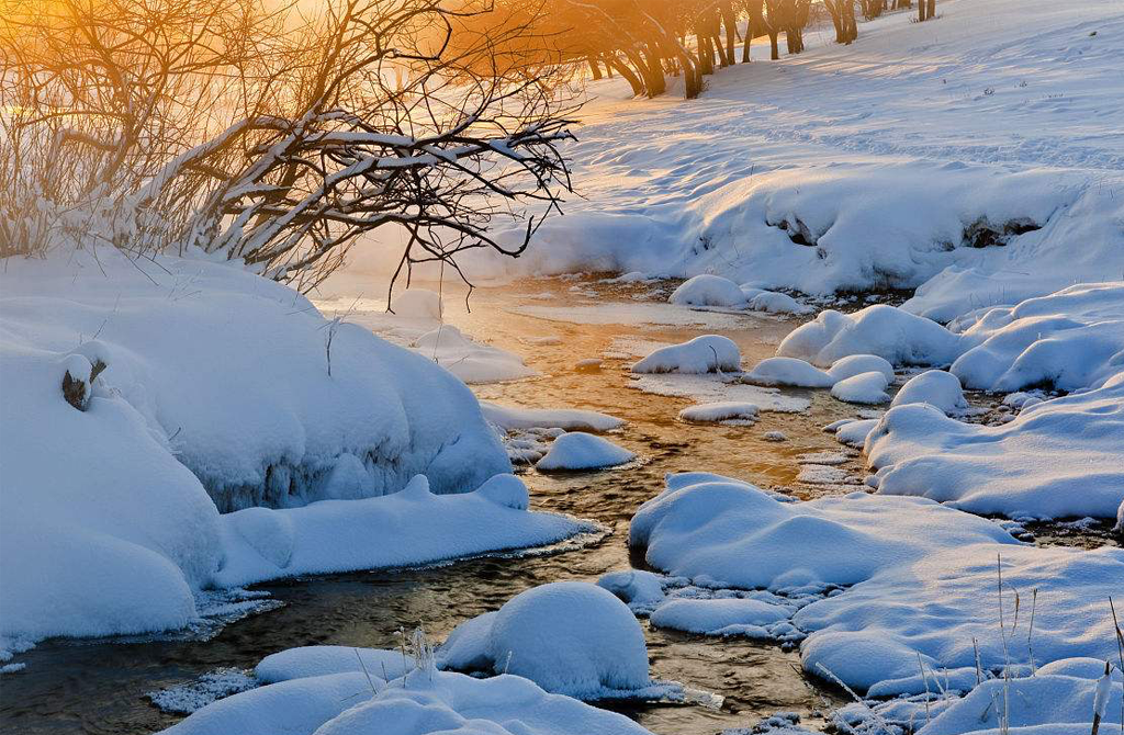 北京出发乌兰布统3日冰雪自驾游：深度越野驾雪-赏雪3日自驾游，两驱都市SUV亦可