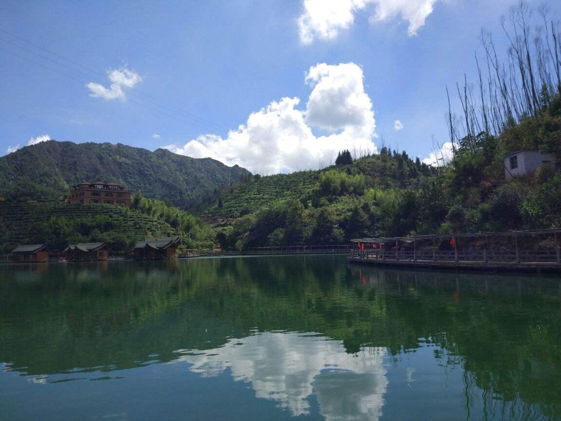 厦门出发龙岩2日自驾游：七彩蓝田穿汉服-看汉服表演2日周边自驾游