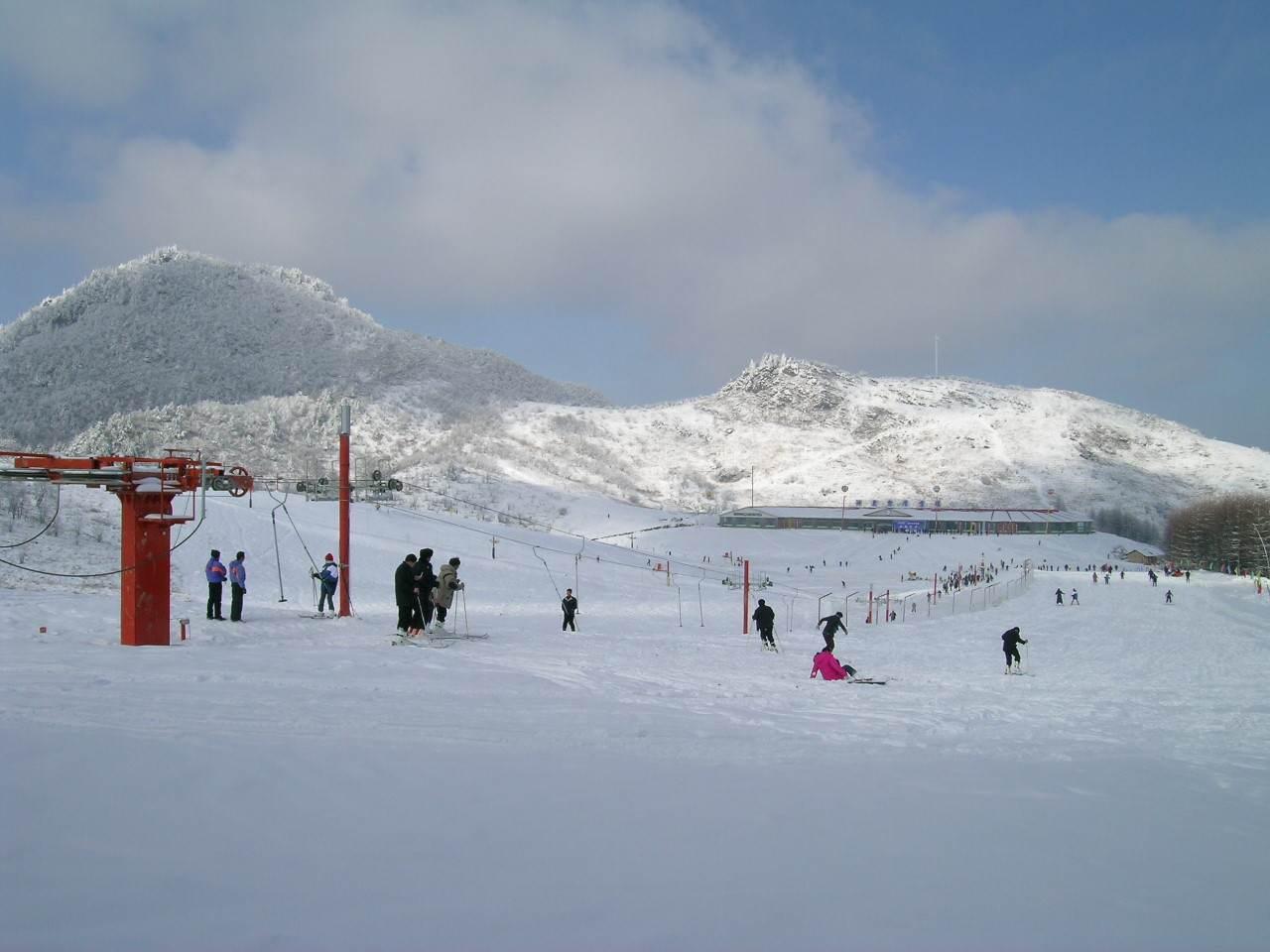 长沙出发湖北神农架4日自驾游，神农架国际滑雪场4日体验欢乐自驾