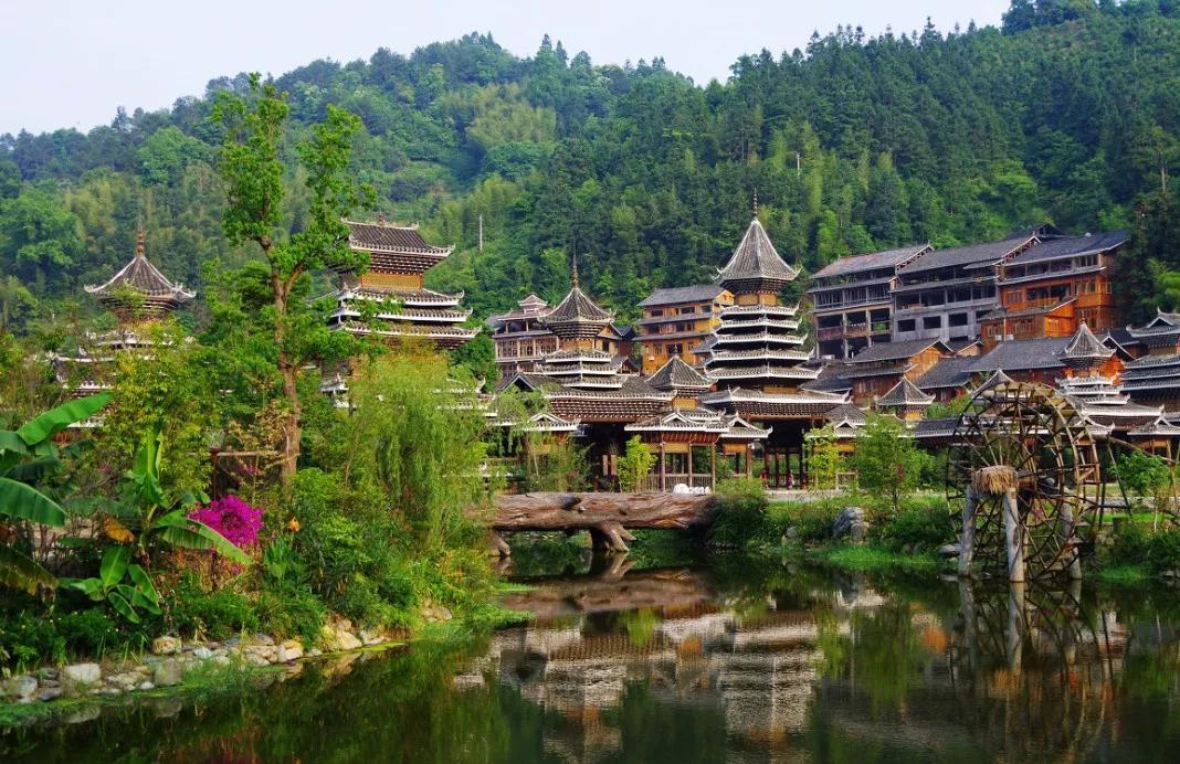 西安出发黔东南7日自驾游：肇兴侗寨-岜沙苗寨-荔波小七孔-镇远古城7日贵州之旅