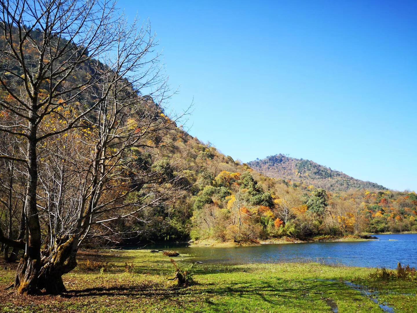 3日成都周边自驾游：冶勒湖-石棉孟获城-蒙顶山休闲生态3日自驾游