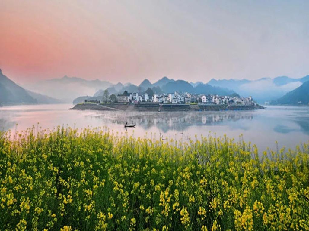 江苏出发到安徽2日自驾游：新安江山水画廊、灵山梯田花海2日自驾游