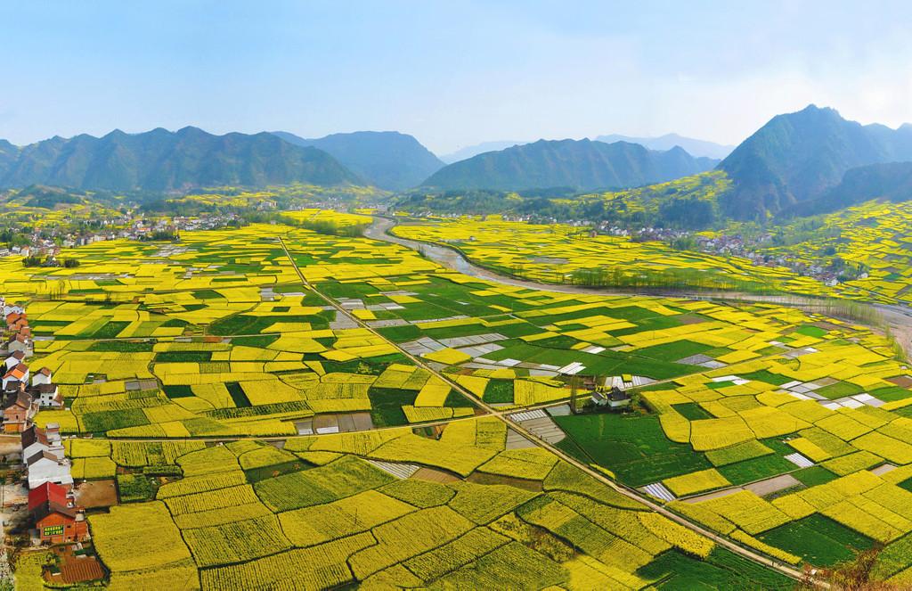 北京出发陕西汉中5日自驾游：秦岭古梯田-汉中油菜花海-石门栈道5日休闲自驾游
