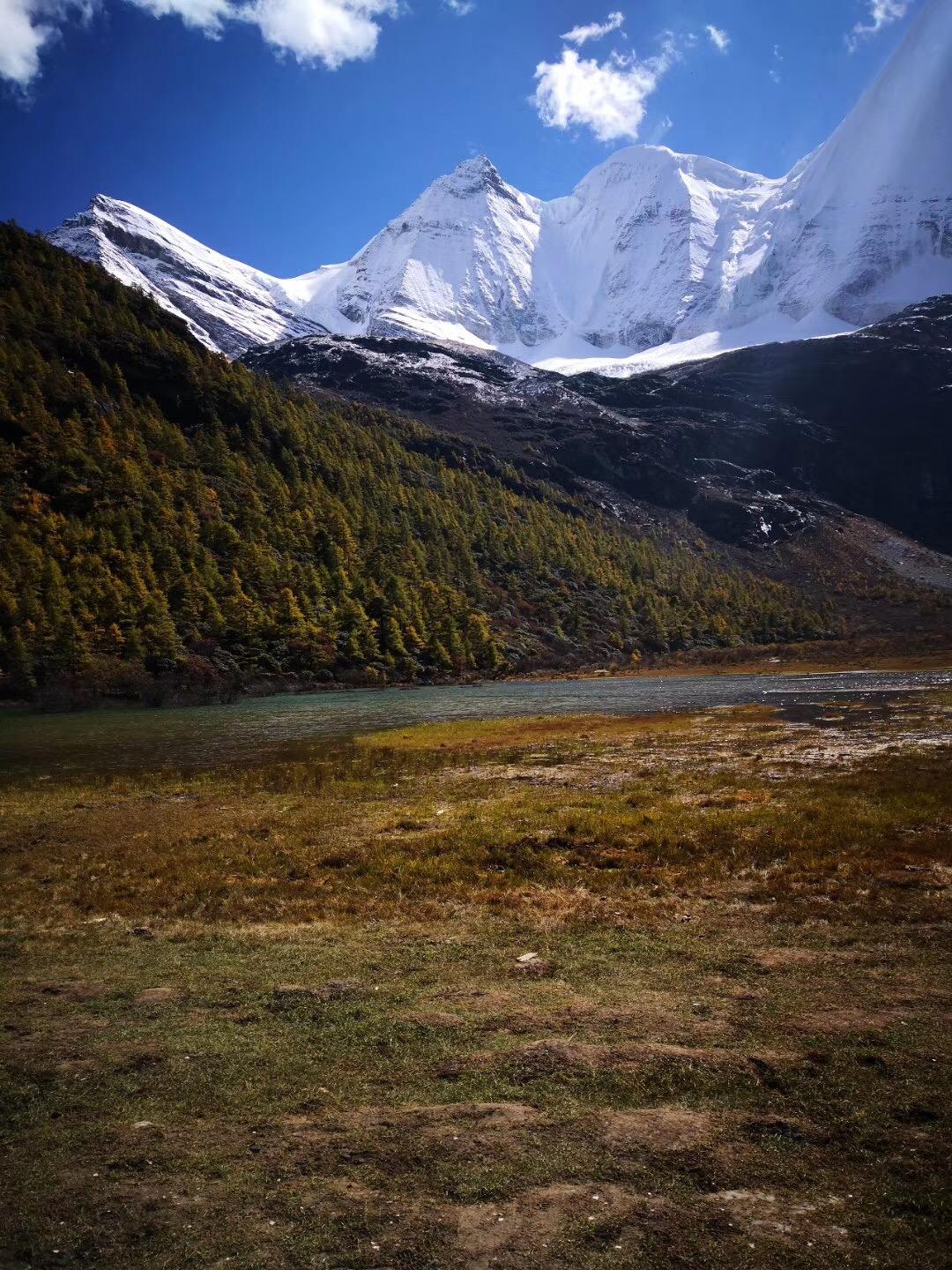 成都到稻城色达9日自驾游：新都桥-四姑娘山-稻城亚丁-色达10日川西大环线自驾游