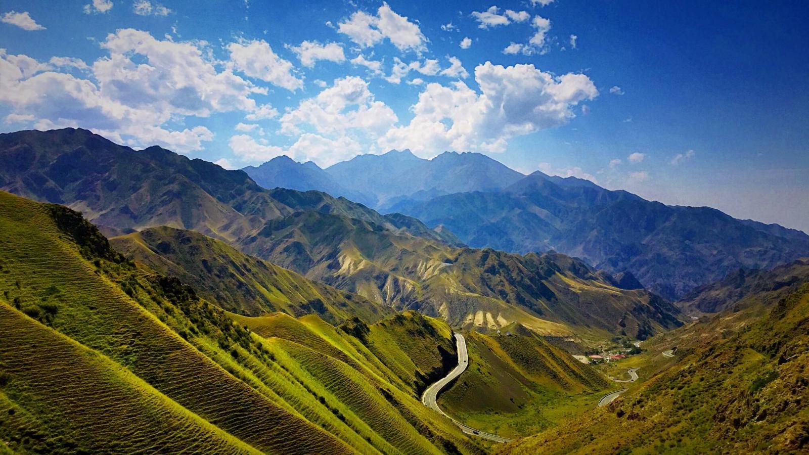 乌鲁木齐出发北疆+独库13日落地自驾游：可可托海—喀纳斯—禾木—独库公路13日自驾游