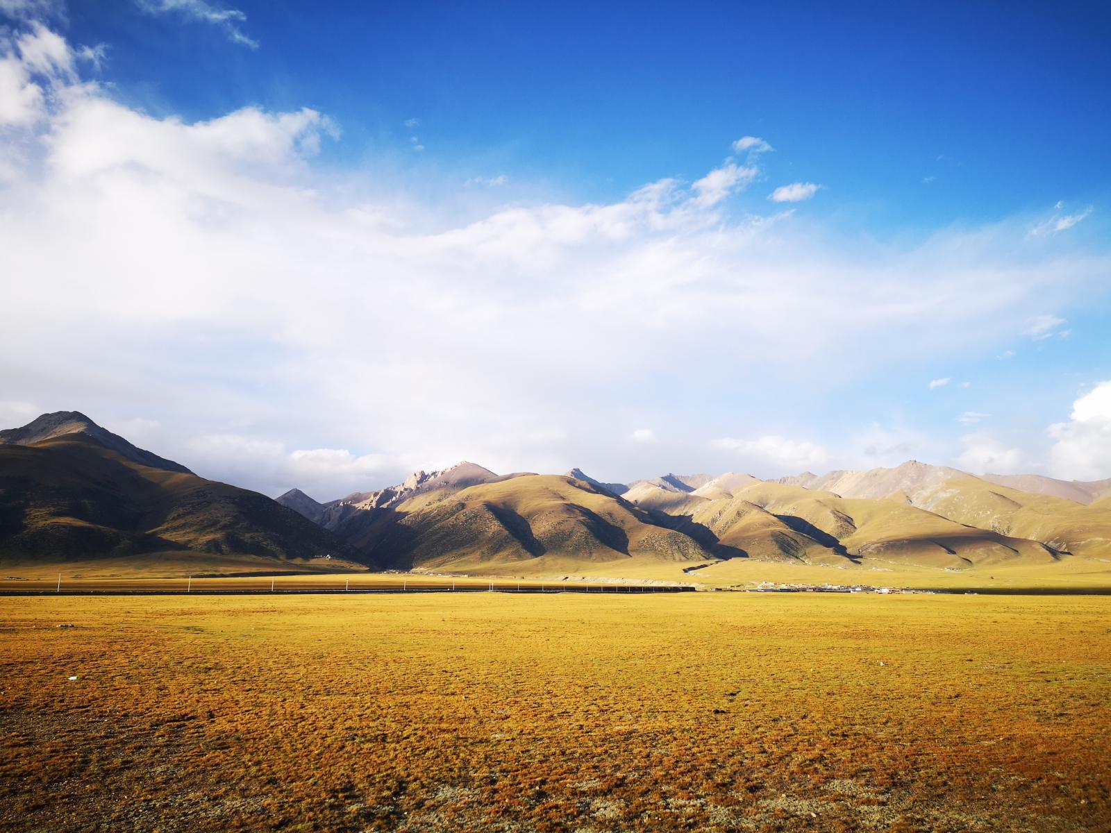 拉萨集合新疆阿里18日落地自驾游：珠穆朗玛峰-独库公路-塔克拉玛干沙漠18日新藏大环线