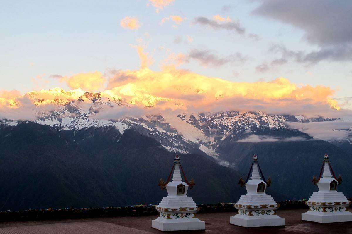湖南出发15日西藏珠峰自驾：滇藏线-梅里雪山-G318景观大道-青藏线15日自驾游