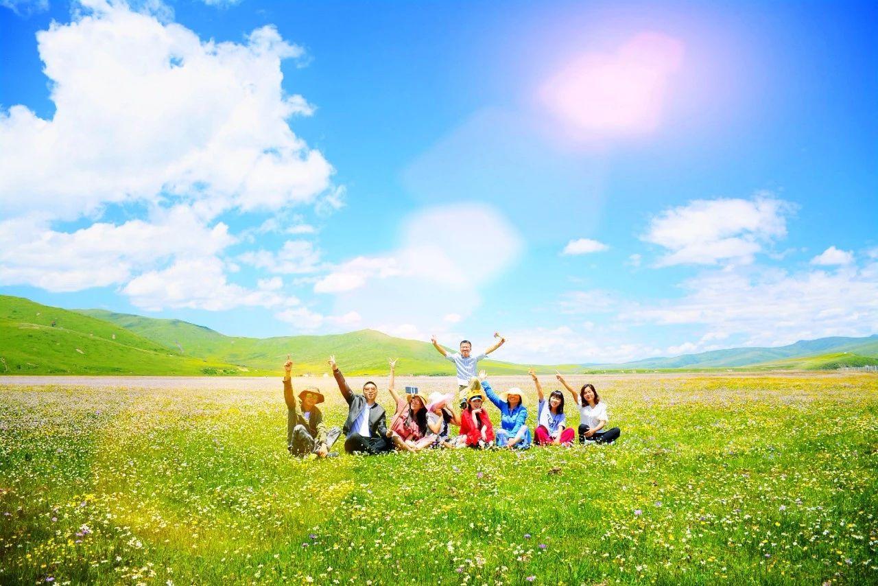 重庆出发川西3日自驾游：俄木塘草原花海-五星温泉古尔沟-汶川享乐3日自驾之旅