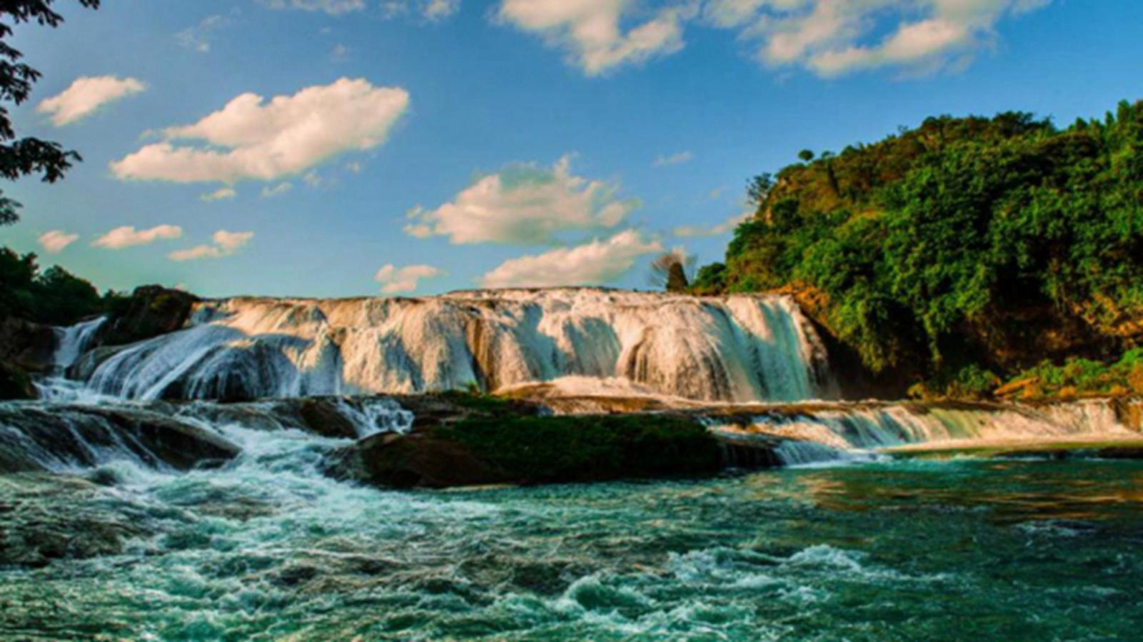 陕西出发贵州7日自驾游：黄果树瀑布+万峰林+马岭河大峡谷+晴隆二十四拐7日自驾