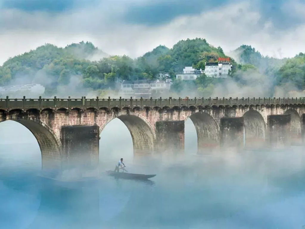 江苏出发安徽3日自驾游：三阳叶村-新安江山水画廊-棠樾牌坊群3日自驾游