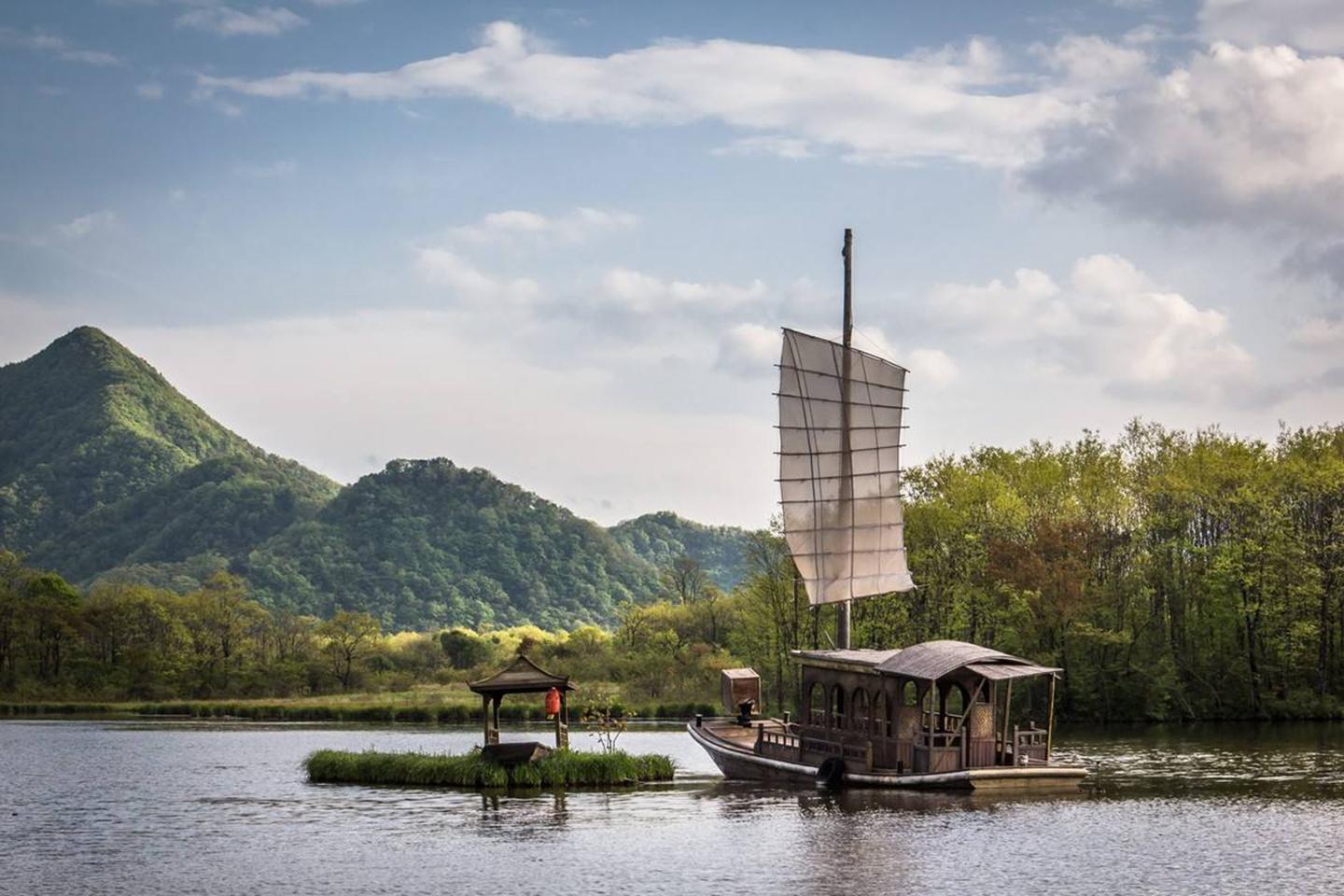 山东出发湖北9日自驾游：神农架-武当山-恩施大峡谷-狮子关美景赏析9日休闲游