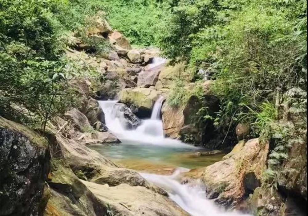 广东出发肇庆周边自驾游：西江羚羊峡-肇庆紫云谷-四会奇石河-玻璃桥-游山玩水2天自驾游