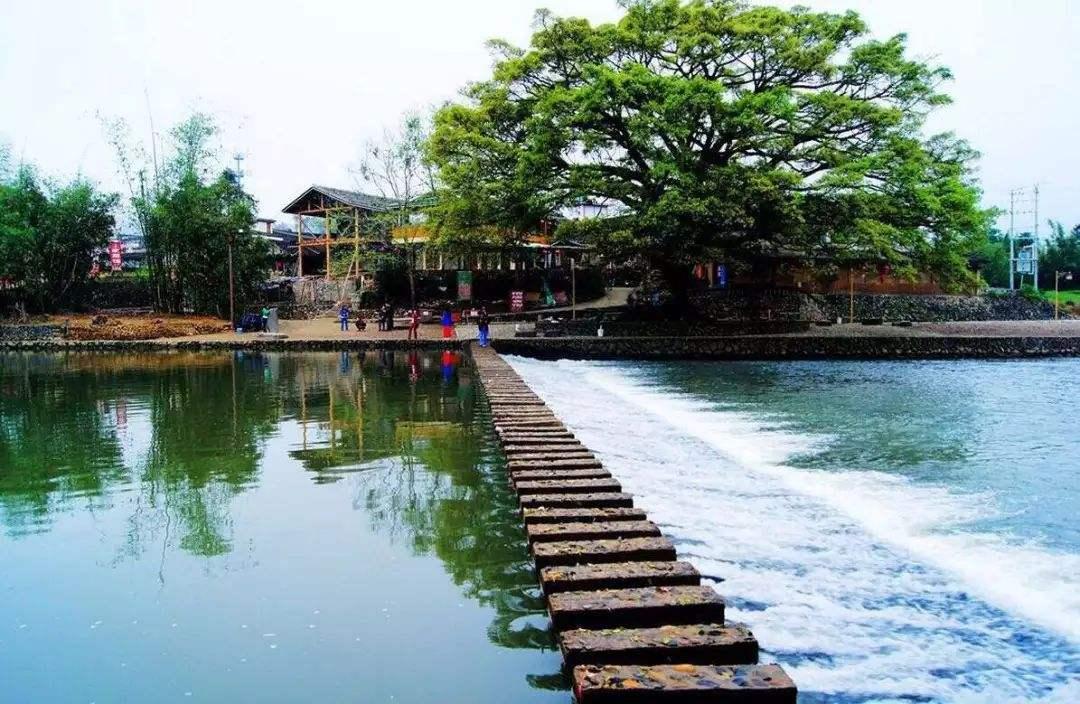 江西出发福建5日自驾游：东山岛-鱼骨沙洲-南靖土楼-云水谣5日休闲度假游