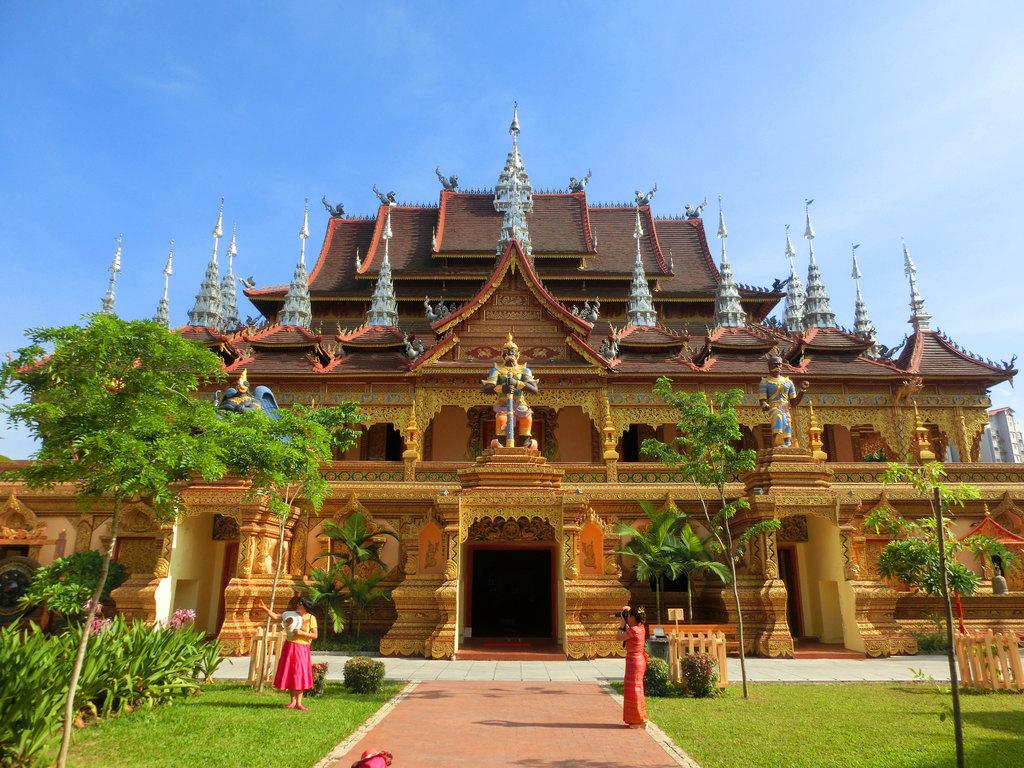 成都出发云南8日自驾游：西双版纳-热带雨林-磨憨口岸-元谋土林8日自驾游