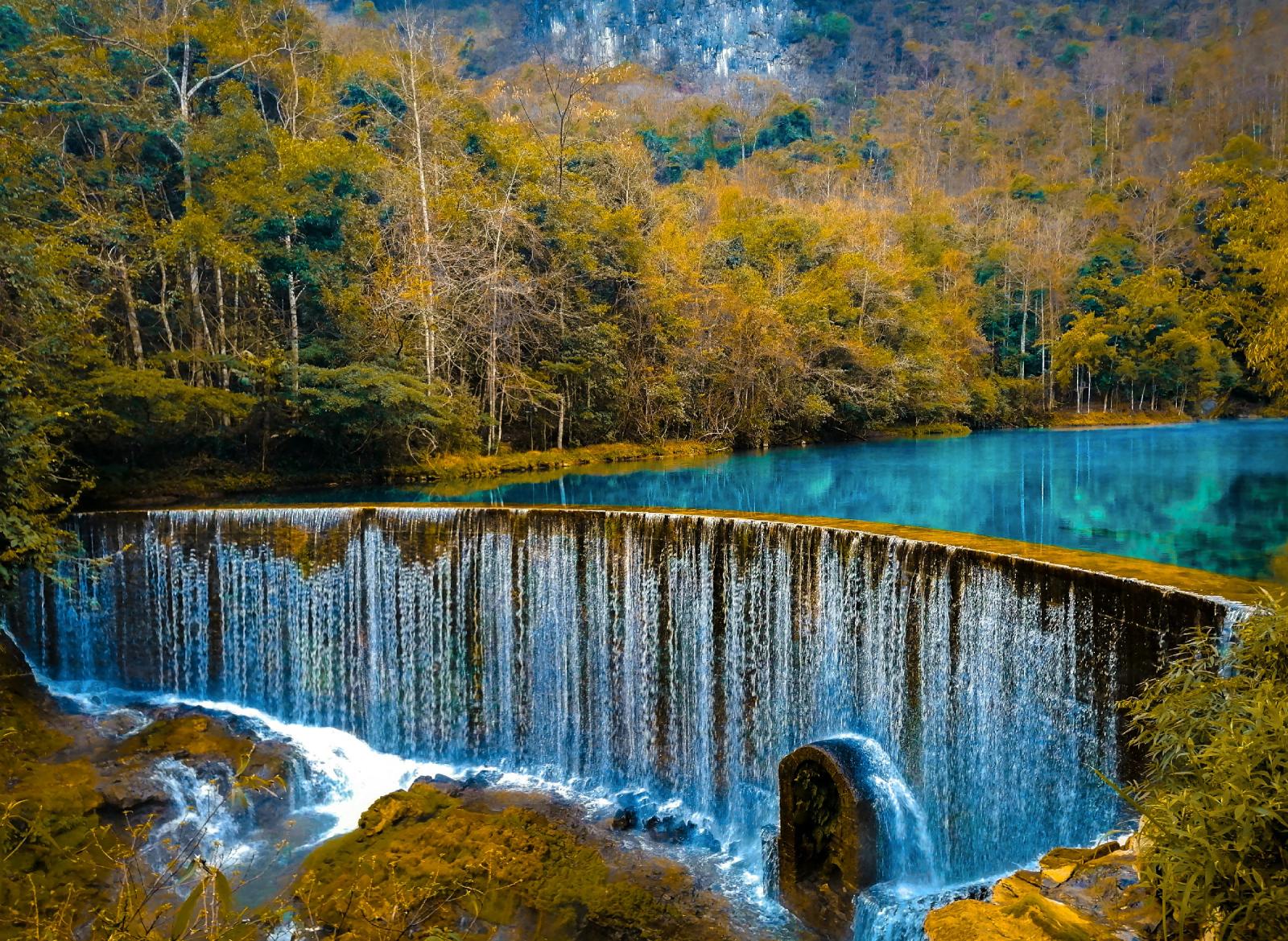 湖北出发贵州6日自驾游：荔波小七孔-岜沙苗寨-肇兴侗寨-镇远古镇6日寻美黔东南