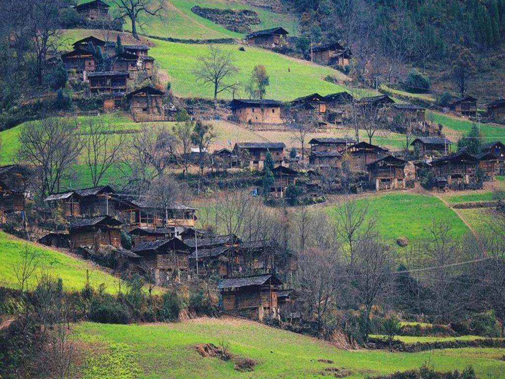 全国出发秘境滇西8天落地自驾：无量山樱花谷-腾冲银杏村-和顺古镇-彝人古镇-腾冲热海-诺邓古村8日落地自驾