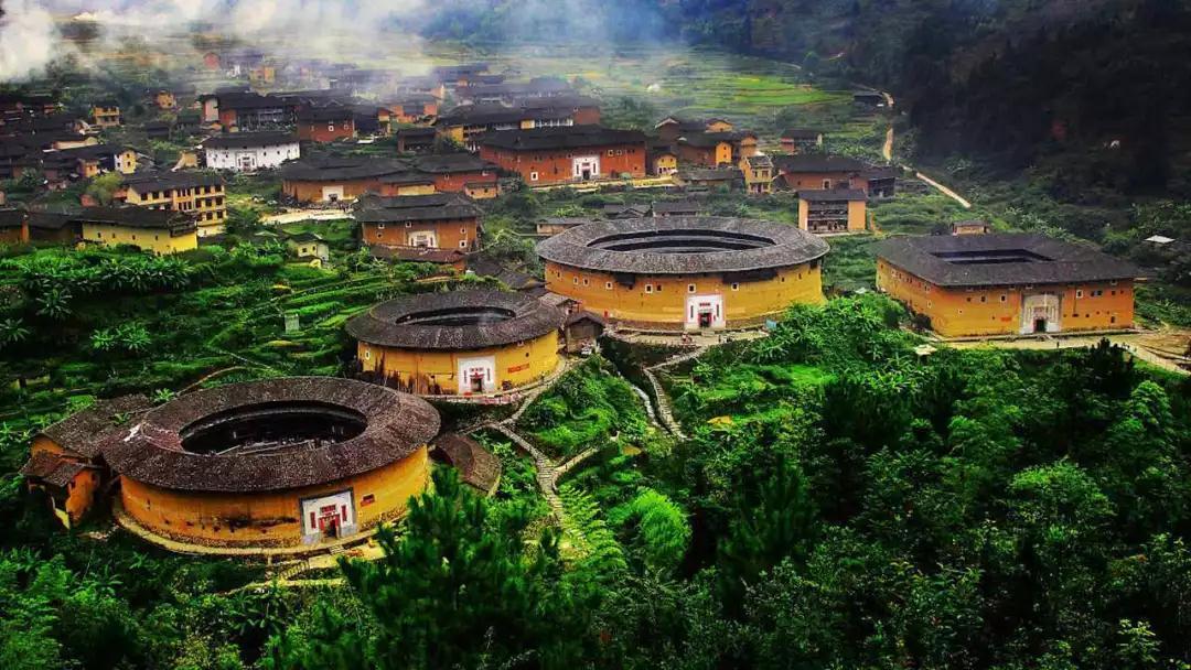 山东出发福建9日自驾游：鼓浪屿-武夷山-土楼群-茶园樱花-九曲溪竹筏美景美食9日自驾游