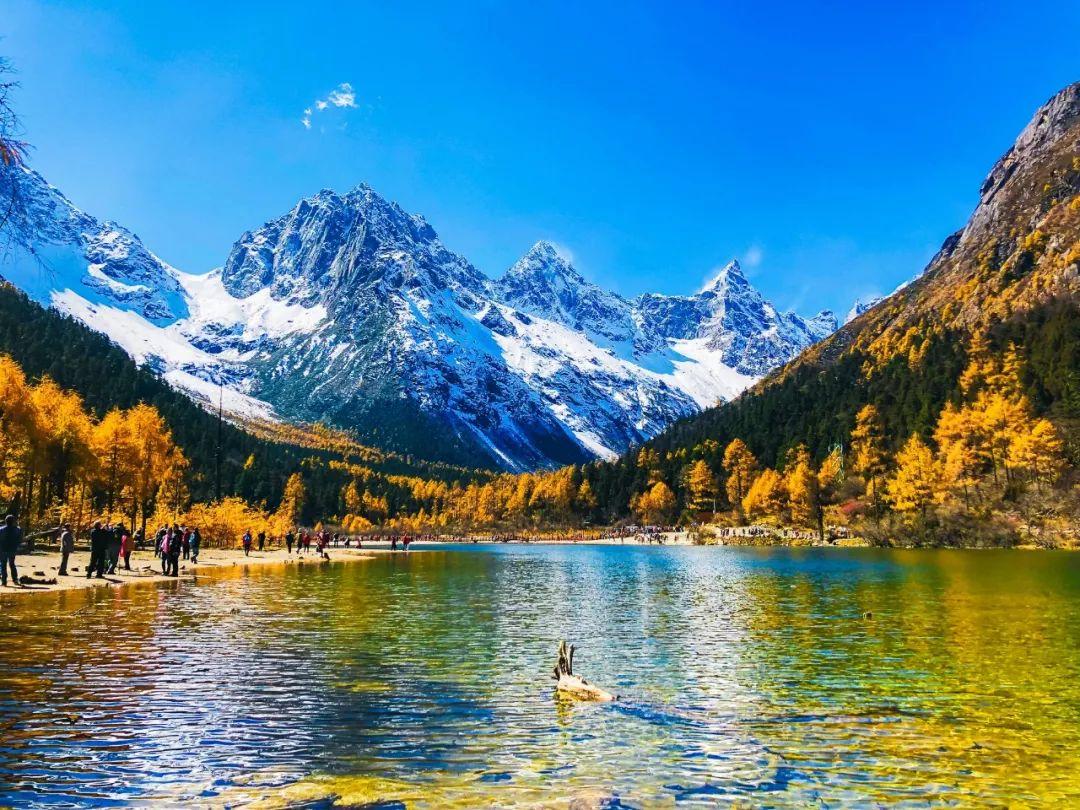 重庆出发川西2.5日自驾游：多彩毕棚沟-赏雪山-泡温泉2.5日自驾之旅