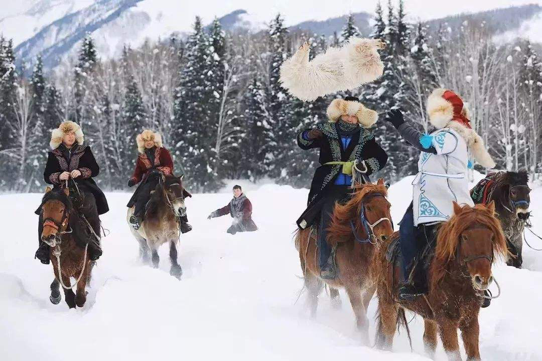 北京出发新疆9日落地自驾游：乌鲁木齐-克拉玛依-喀纳斯9日自驾游