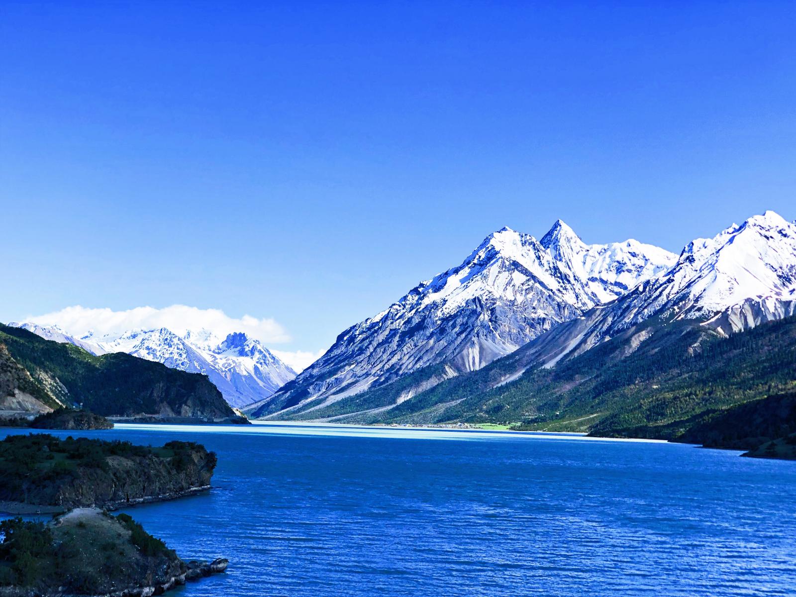 成都出发色达西藏17日自驾游：五明佛学院-德格印经院-玉龙拉措-然乌湖-羊湖-纳木错-翡翠湖17日自驾