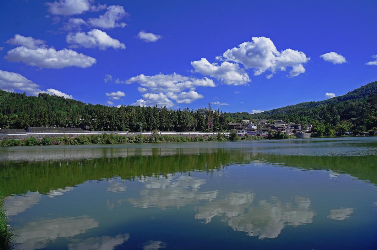 重庆到腾冲瑞丽7日自驾游：一寨两国-火山地质公园-腾冲热海-滇池边陲7日自驾游