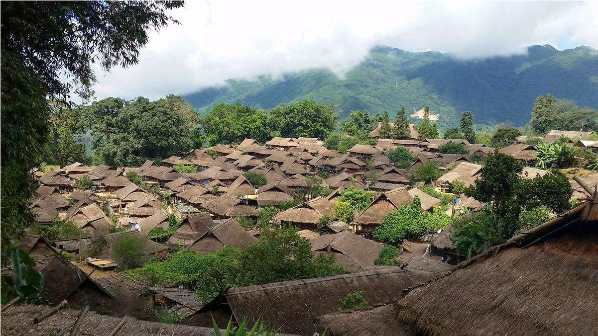 重庆出发沧源7日自驾游：翁丁寨-龙摩爷胜地-沧源崖画-南涧土林-边陲部落7日自驾游