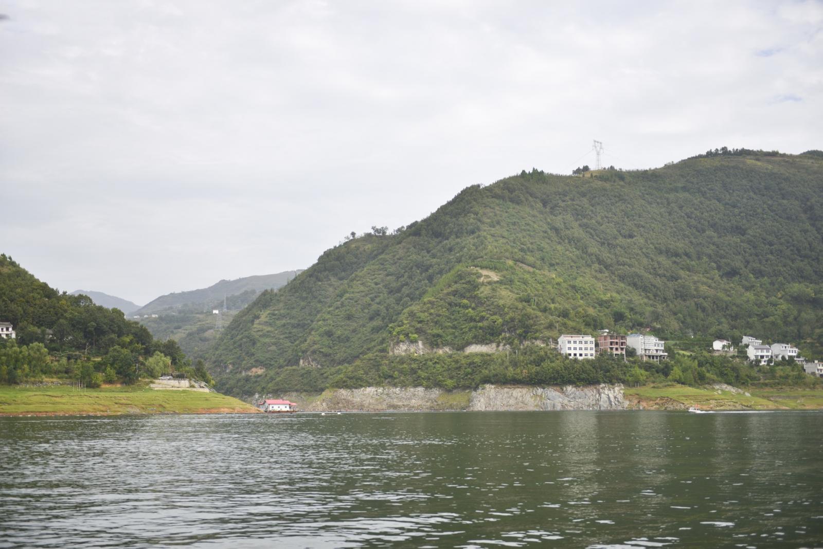 西安出发安康2日自驾路书：安康瀛湖-流水古镇-双龙溶洞2日精品自驾游