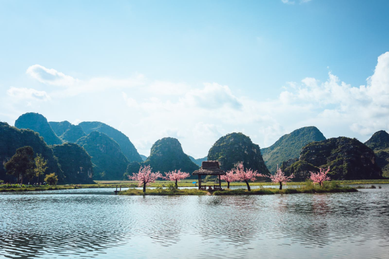 成都出发贵州/云南6日自驾游：马岭河大峡谷-普者黑-石林地质公园6日休闲自驾