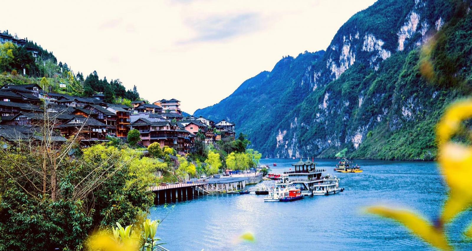 周末重庆酉阳周边2日自驾游路书：叠石花谷-桃花源门票-乌江画廊游船2日酉阳自驾游