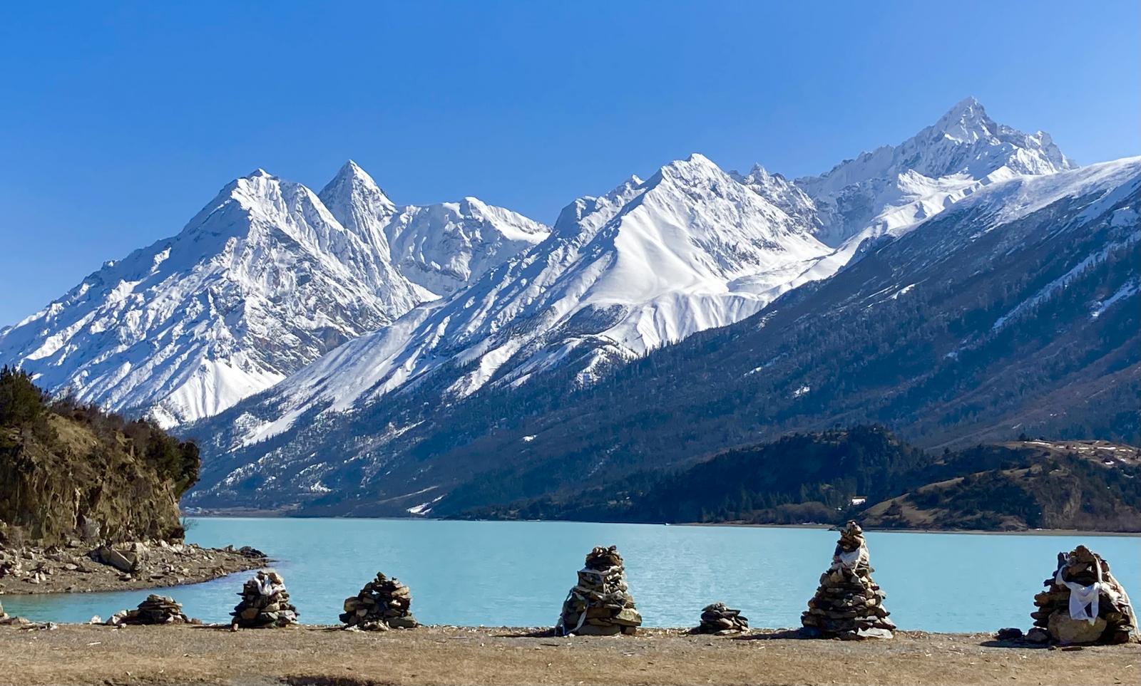 成都出发冬游川藏10日西藏自驾游：新都桥-怒江七十二拐-然乌湖-来古冰川-来古村-布达拉宫-羊卓雍错