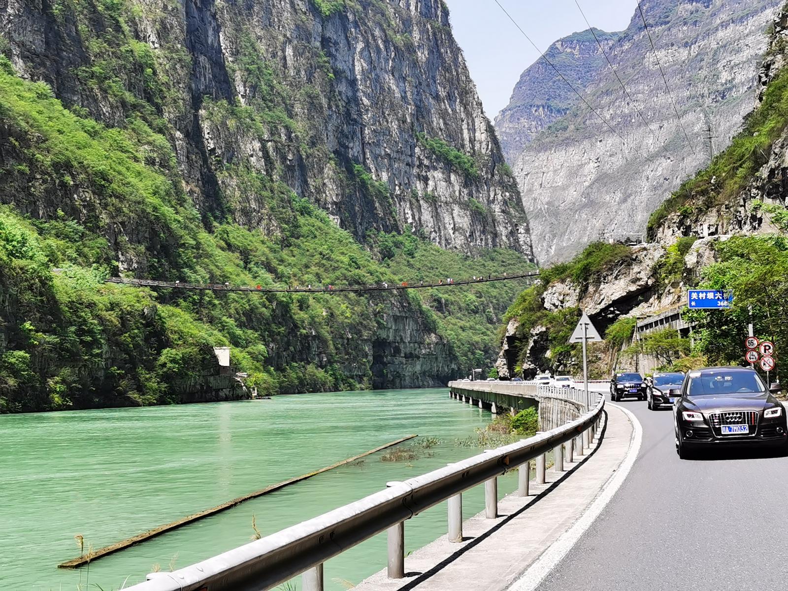 成都周边3日自驾路书：汉源轿顶山-金口河大峡谷-峨边黑竹沟3日川西自驾游